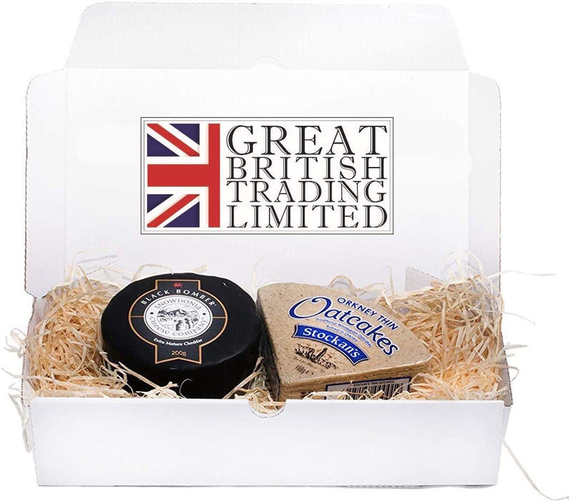 Snowdonia Black Bomber Cheddar Hamper 200g with Stockan's Thin Orkney Oatcakes