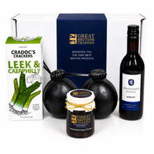 Shorrocks Lancashire Cheese Bomb Hamper with Wine Chutney and Crackers