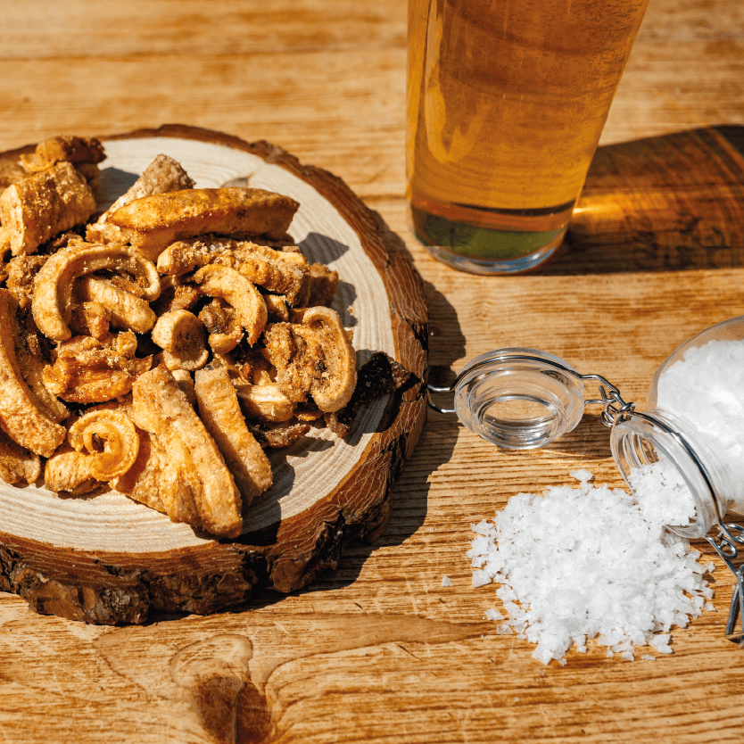 Mancave Hamper with Extra Mature Cheddar, Shropshire Scratchings and Enville Real Ale
